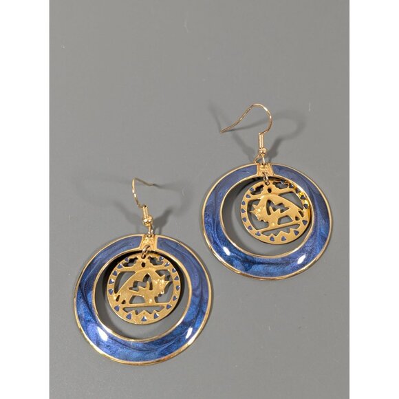 Vintage Berebi Western Buffalo Blue Enamel Gold Tone Round Hoop Dangle Earrings - Picture 3 of 8